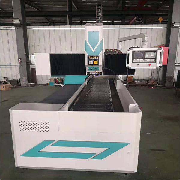 50-6000單臂型材數控鉆床 50-6000單臂型材數控鉆床